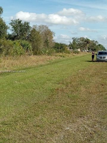 26054 Notre Dame, Punta Gorda, FL 33955