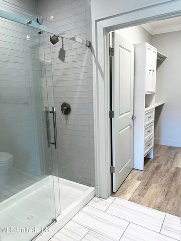 2501 Bienville Boulevard, 434, Ocean Springs, MS 39564