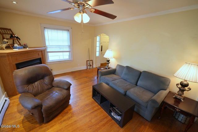 10 Krull Street, Amsterdam, NY 12010