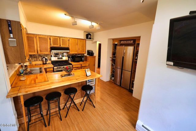 10 Krull Street, Amsterdam, NY 12010