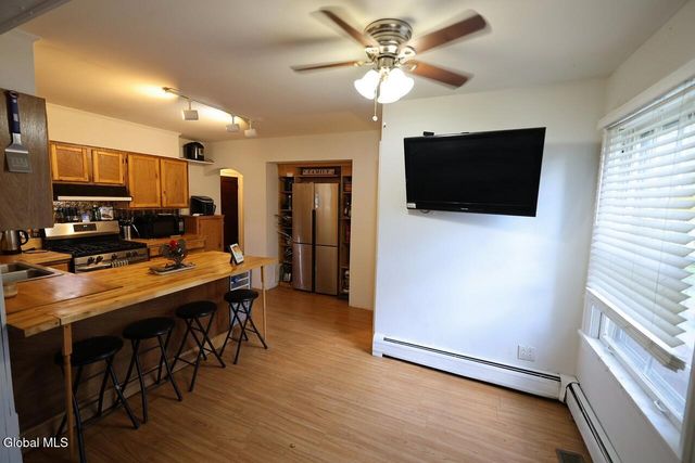 10 Krull Street, Amsterdam, NY 12010