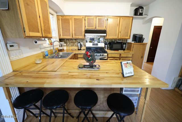 10 Krull Street, Amsterdam, NY 12010