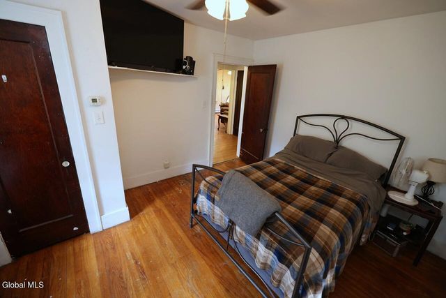 10 Krull Street, Amsterdam, NY 12010