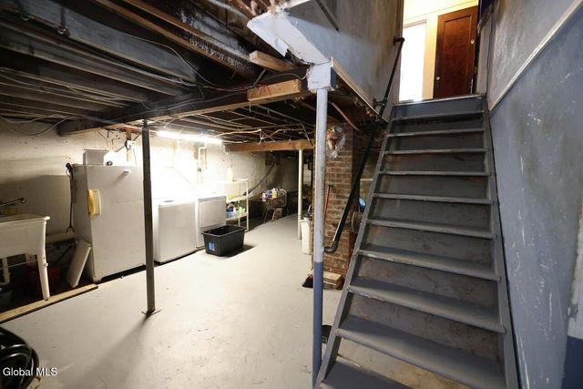 10 Krull Street, Amsterdam, NY 12010