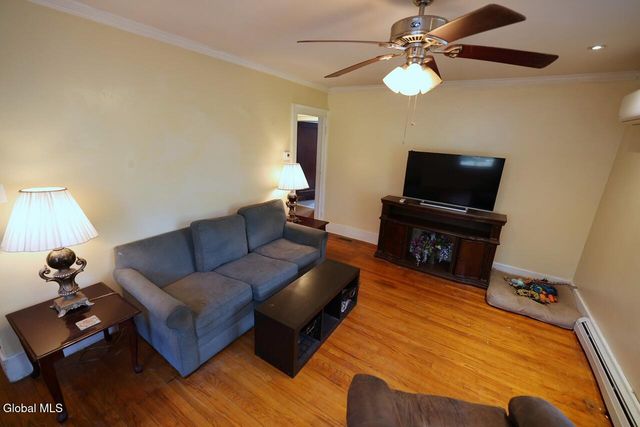 10 Krull Street, Amsterdam, NY 12010