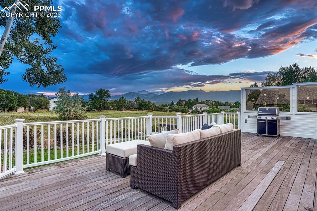 Image 5 of property listing at 135 Palm Springs Drive, Colorado Springs, CO 80921