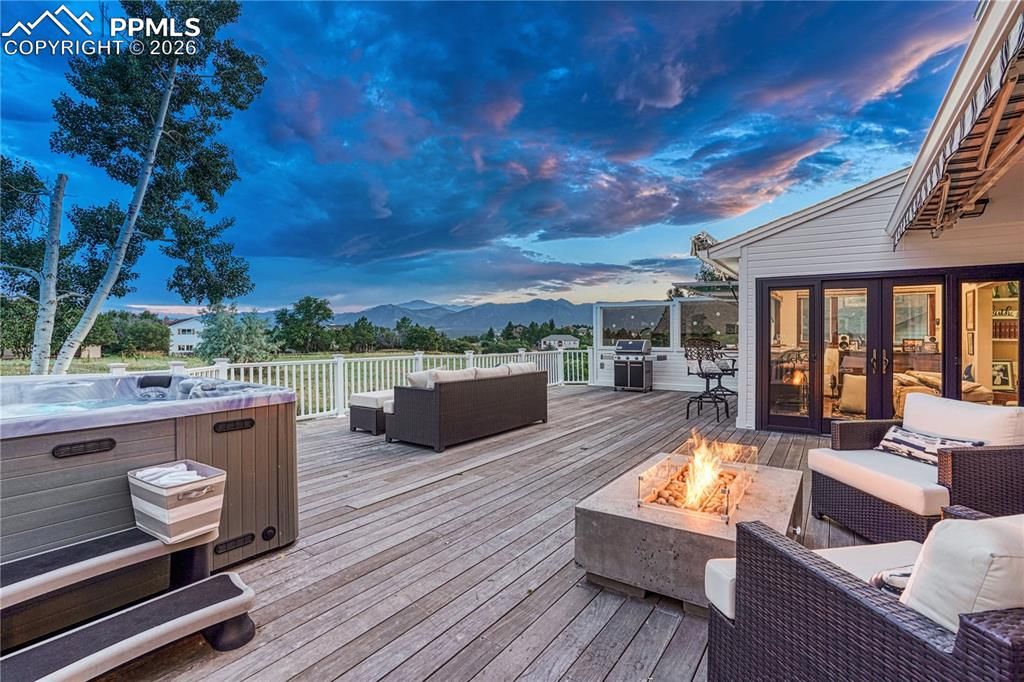 Image 6 of property listing at 135 Palm Springs Drive, Colorado Springs, CO 80921