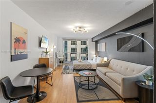1200 Brickell Bay Dr 1816, Miami, FL 33131