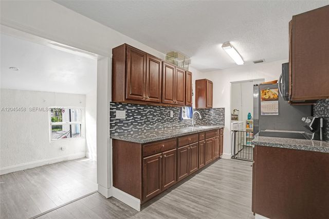 3320 NW 18th Street, Lauderhill, FL 33311