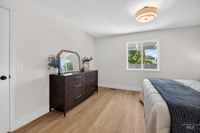 94 S Greenscape Lane, Nampa, ID 83687
