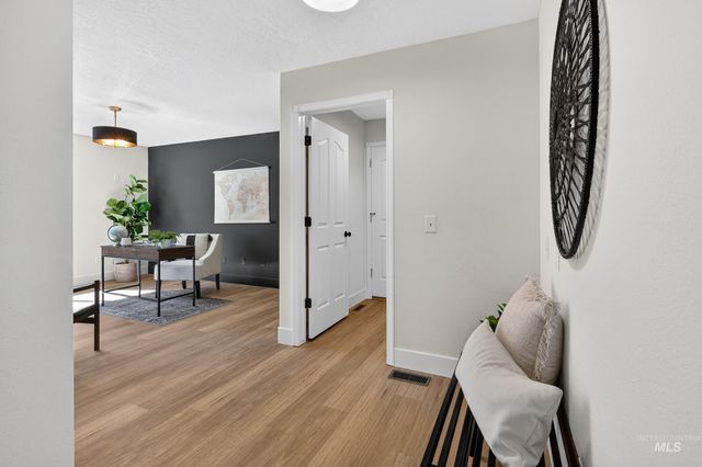 94 S Greenscape Lane, Nampa, ID 83687
