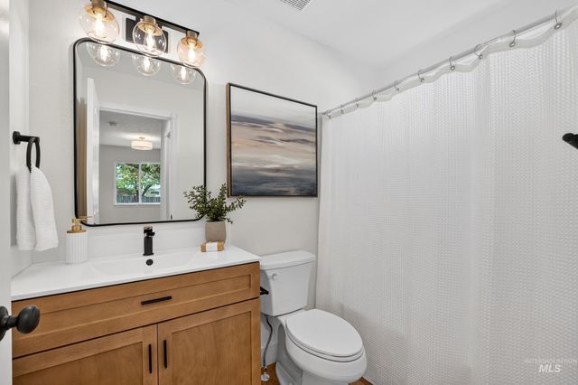 94 S Greenscape Lane, Nampa, ID 83687