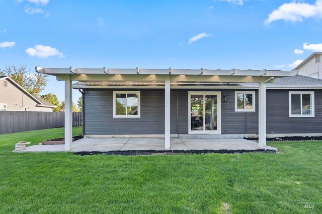 94 S Greenscape Lane, Nampa, ID 83687