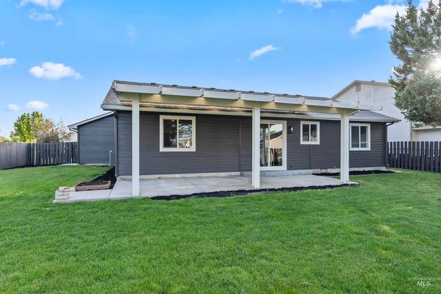 94 S Greenscape Lane, Nampa, ID 83687