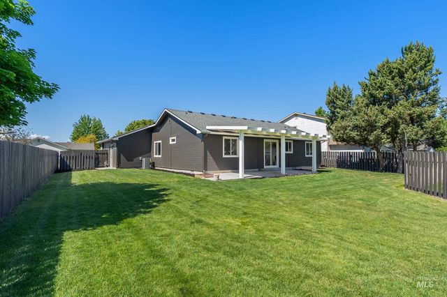 94 S Greenscape Lane, Nampa, ID 83687