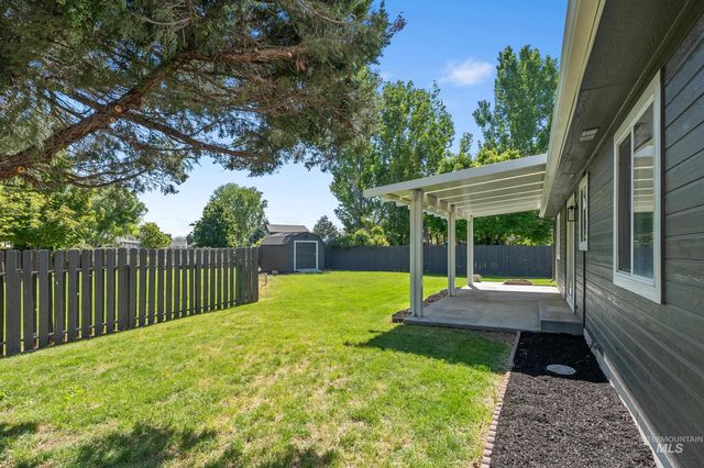 94 S Greenscape Lane, Nampa, ID 83687