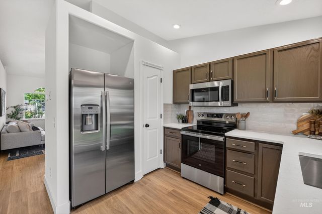 94 S Greenscape Lane, Nampa, ID 83687
