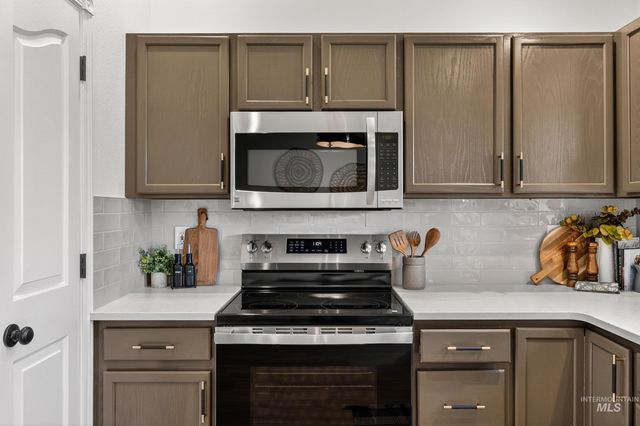94 S Greenscape Lane, Nampa, ID 83687