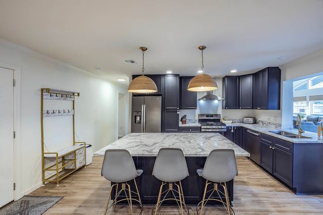 23 Dallas Dr, Houma, LA 70360