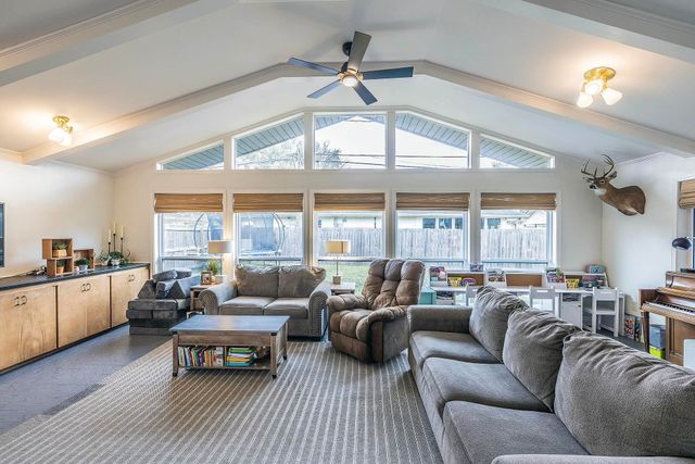 23 Dallas Dr, Houma, LA 70360