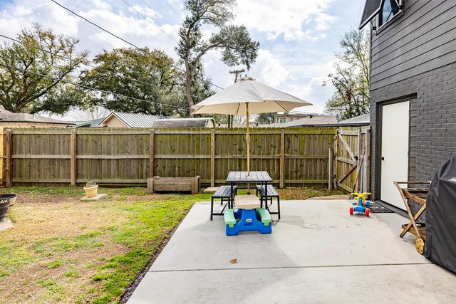 23 Dallas Dr, Houma, LA 70360