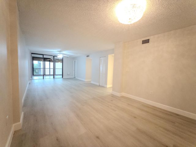 2800 N 46th A502, Hollywood, FL 33021