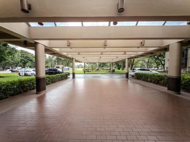 2800 N 46th A502, Hollywood, FL 33021