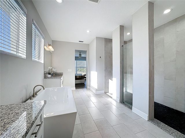 5216 LAKE VENICE DRIVE, Wimauma, FL 33598
