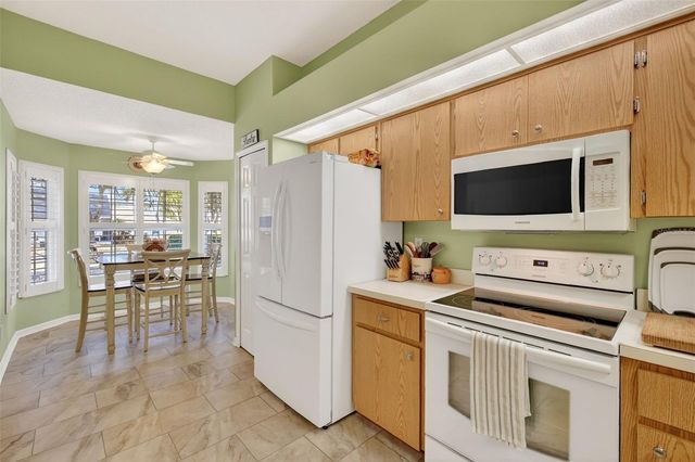 5606 KING JAMES AVENUE, Leesburg, FL 34748