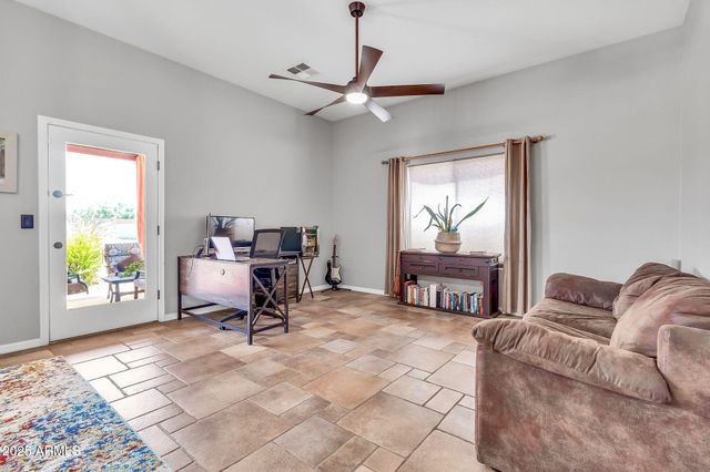 2699 E CLAXTON Road, Gilbert, AZ 85297