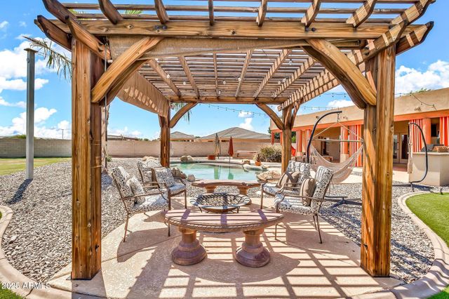 2699 E CLAXTON Road, Gilbert, AZ 85297