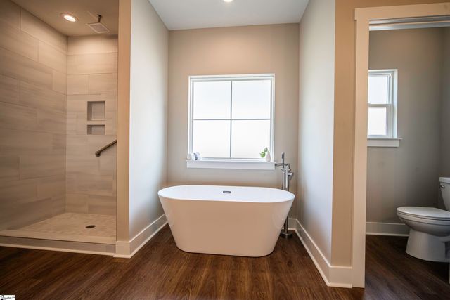 221 Wood River Way, Taylors, SC 29687