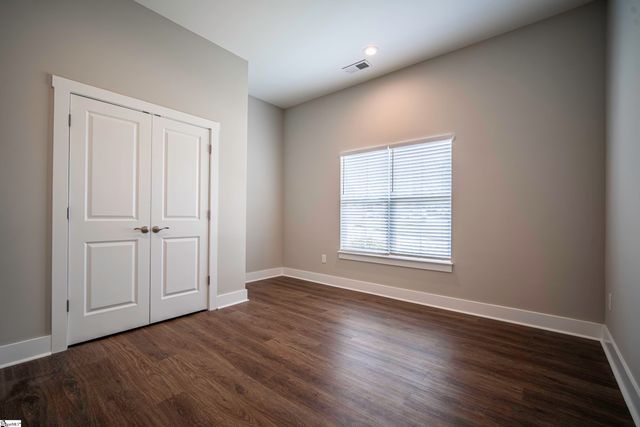 221 Wood River Way, Taylors, SC 29687