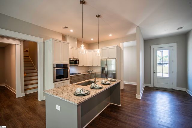 221 Wood River Way, Taylors, SC 29687
