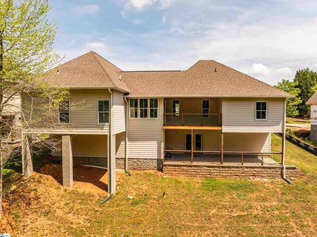 221 Wood River Way, Taylors, SC 29687