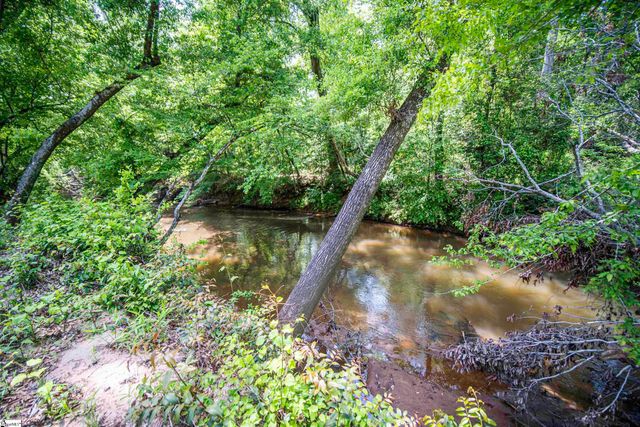221 Wood River Way, Taylors, SC 29687