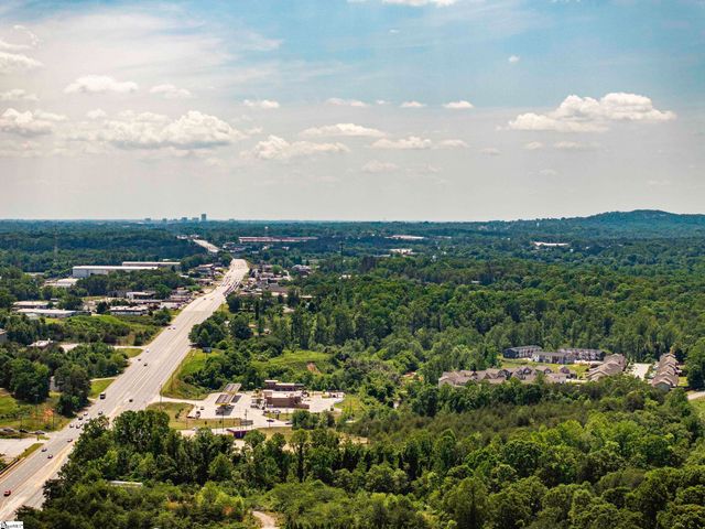221 Wood River Way, Taylors, SC 29687