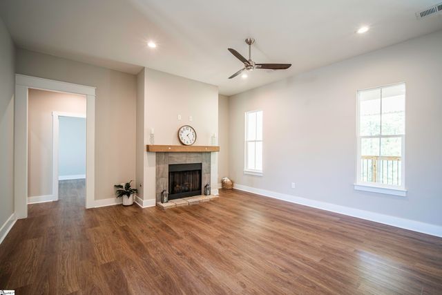 221 Wood River Way, Taylors, SC 29687
