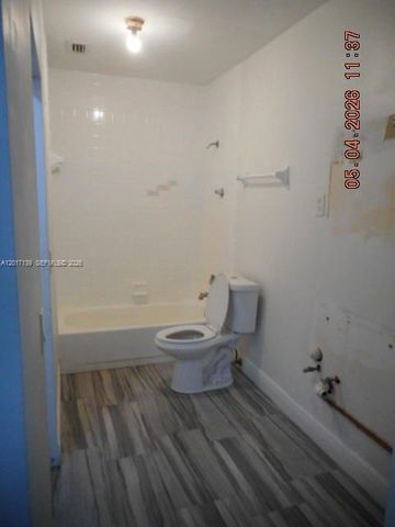 6388 E Pinehurst Cir E C30, Tamarac, FL 33321