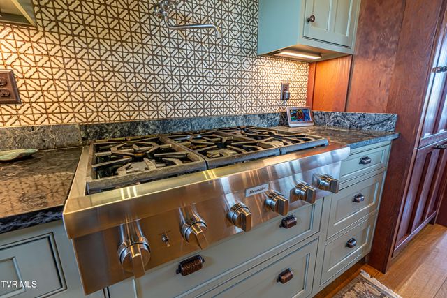 28120 Osceola Road, Abingdon, VA 24211