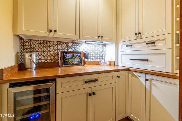 28120 Osceola Road, Abingdon, VA 24211