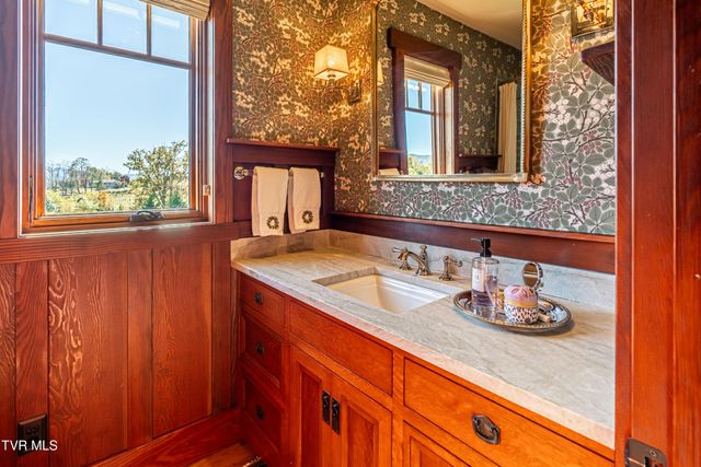 28120 Osceola Road, Abingdon, VA 24211