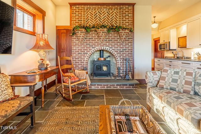 28120 Osceola Road, Abingdon, VA 24211