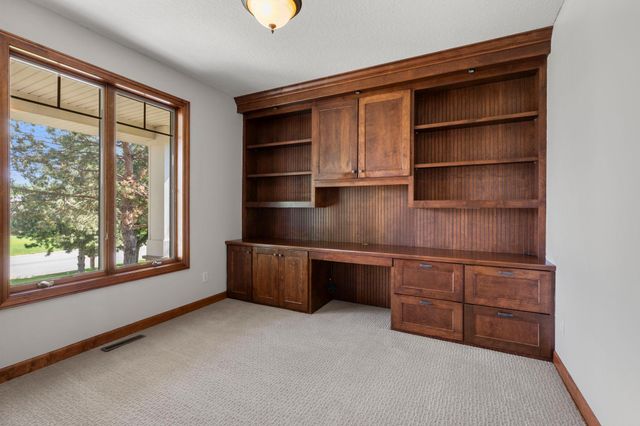 1634 Isabella Parkway, Chaska, MN 55318