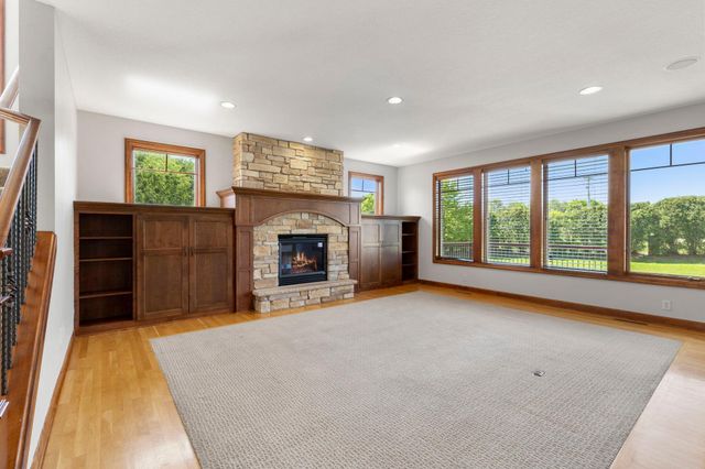 1634 Isabella Parkway, Chaska, MN 55318