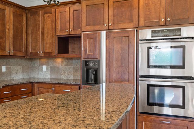 1634 Isabella Parkway, Chaska, MN 55318