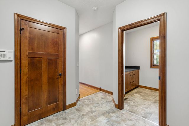 1634 Isabella Parkway, Chaska, MN 55318