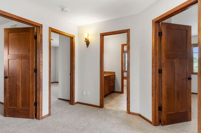 1634 Isabella Parkway, Chaska, MN 55318