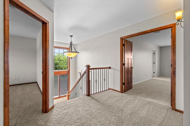 1634 Isabella Parkway, Chaska, MN 55318