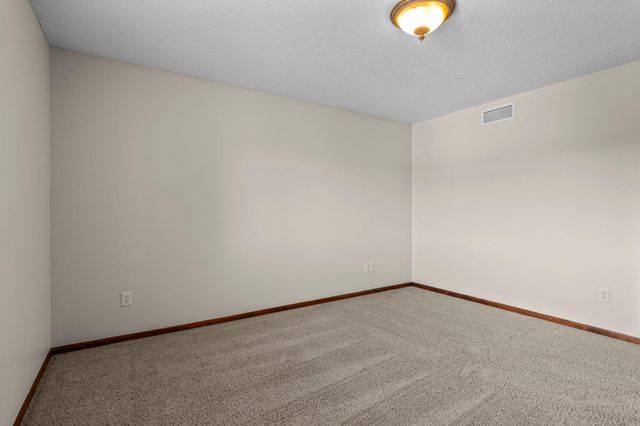 1634 Isabella Parkway, Chaska, MN 55318